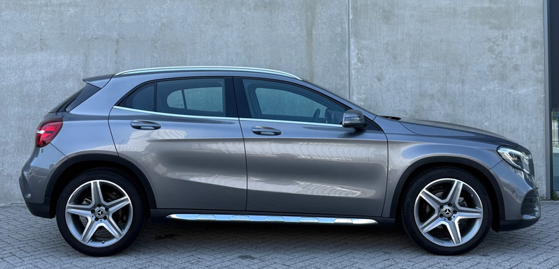 Mercedes-Benz GLA 180 BS 2017 Grijs AMG NAP|LED|APK — photo 14