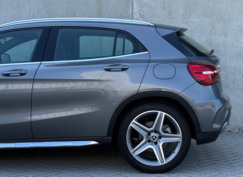 Mercedes-Benz GLA 180 BS 2017 Grijs AMG NAP|LED|APK — photo 5