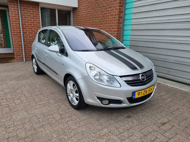 Opel Corsa view 2