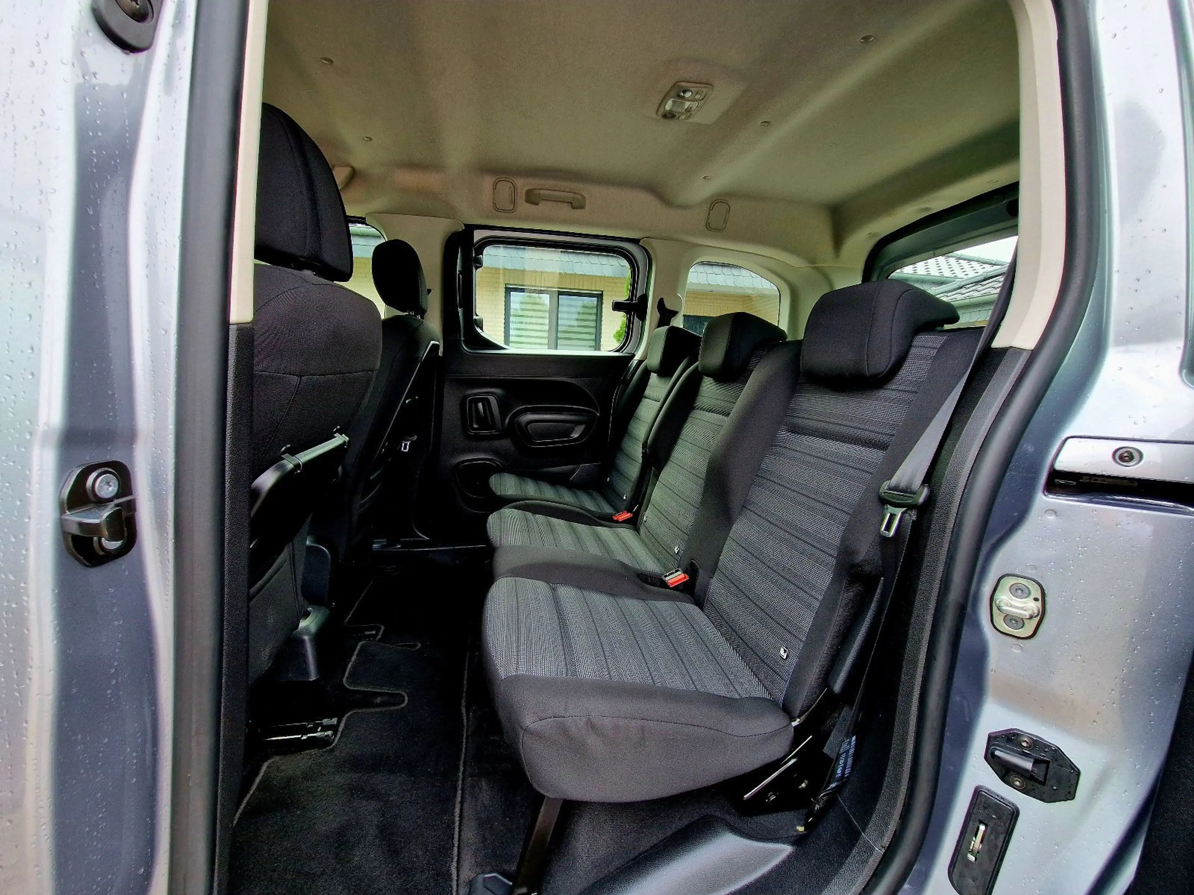 Opel Combo Life E Edition (1. Hand, 5-Sitzer) — photo 15