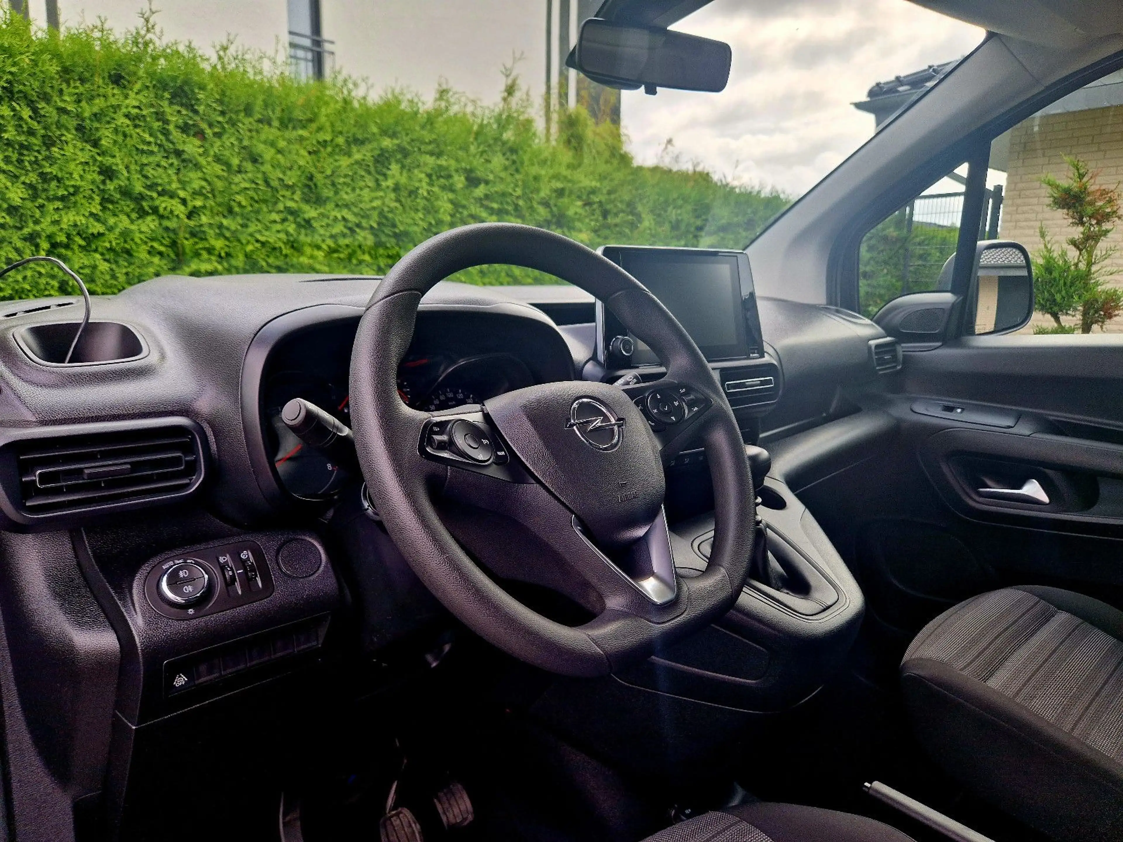 Opel Combo Life E Edition (1. Hand, 5-Sitzer) — photo 13