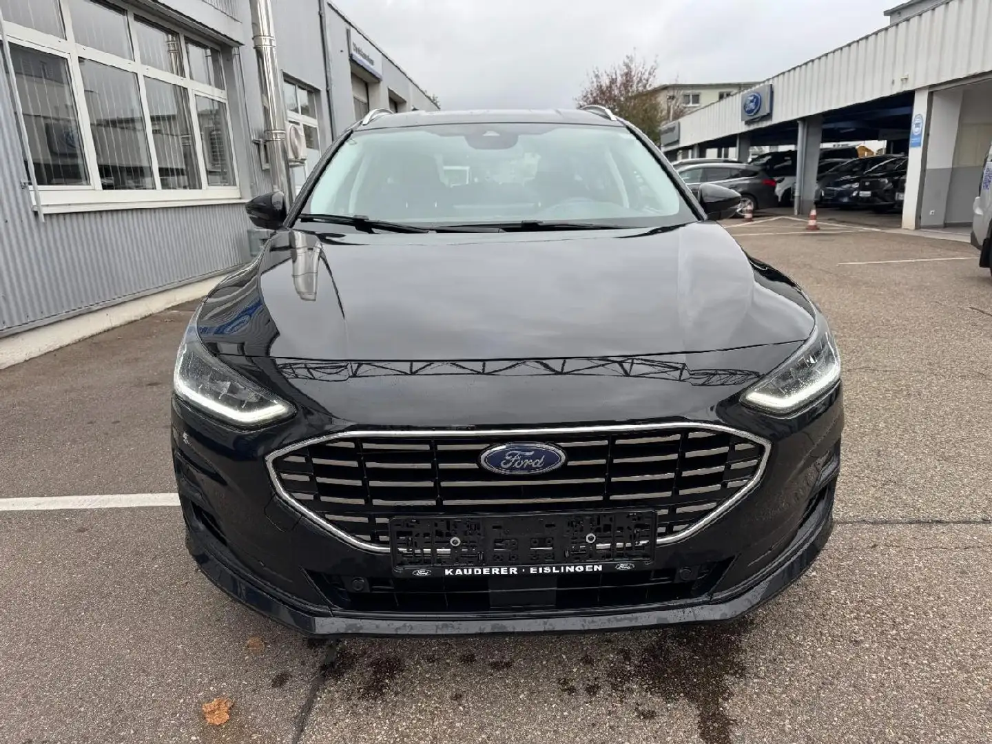 Ford Focus Titanium Schwarz - 2