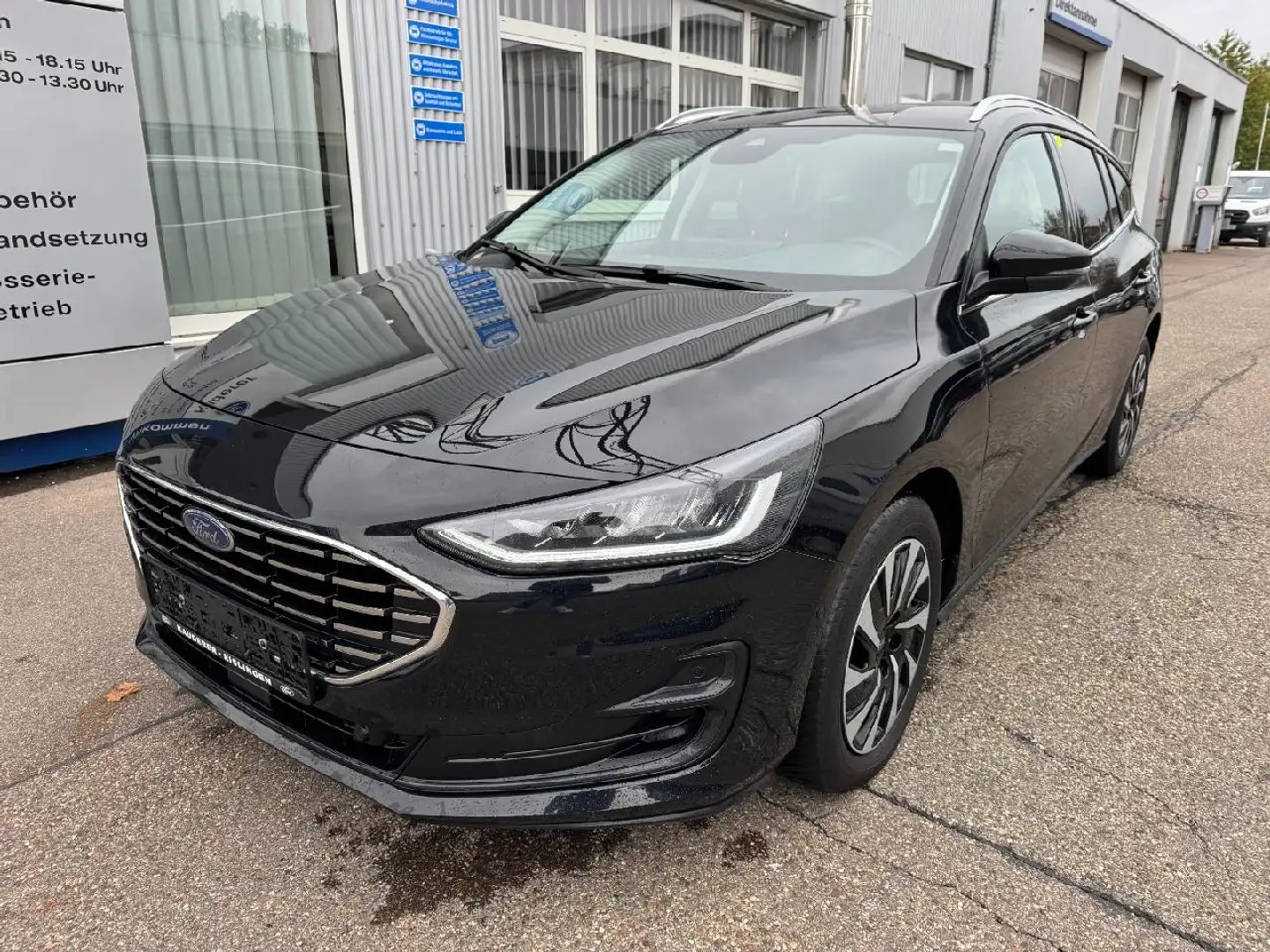 Ford Focus Titanium Schwarz - 1