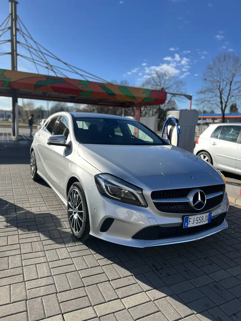 Mercedes-Benz A 200 d Premium auto my16 - 1
