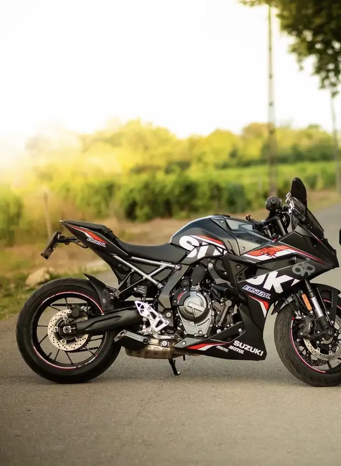 Suzuki GSX 8R