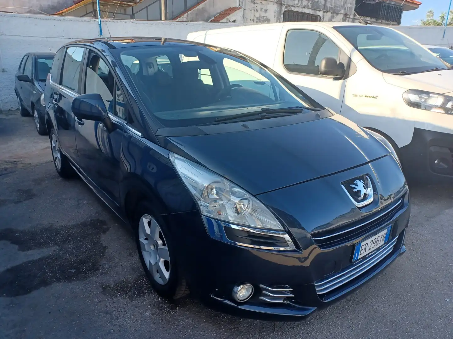 Peugeot 5008 1.6 HDi 115CV Allure Blu/Azzurro - 2