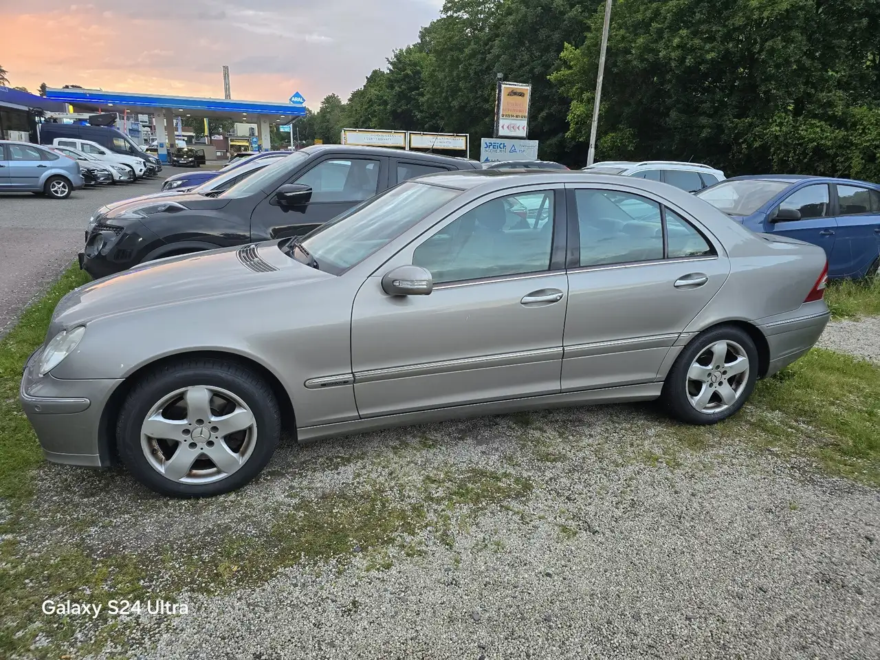 Mercedes-Benz C 230