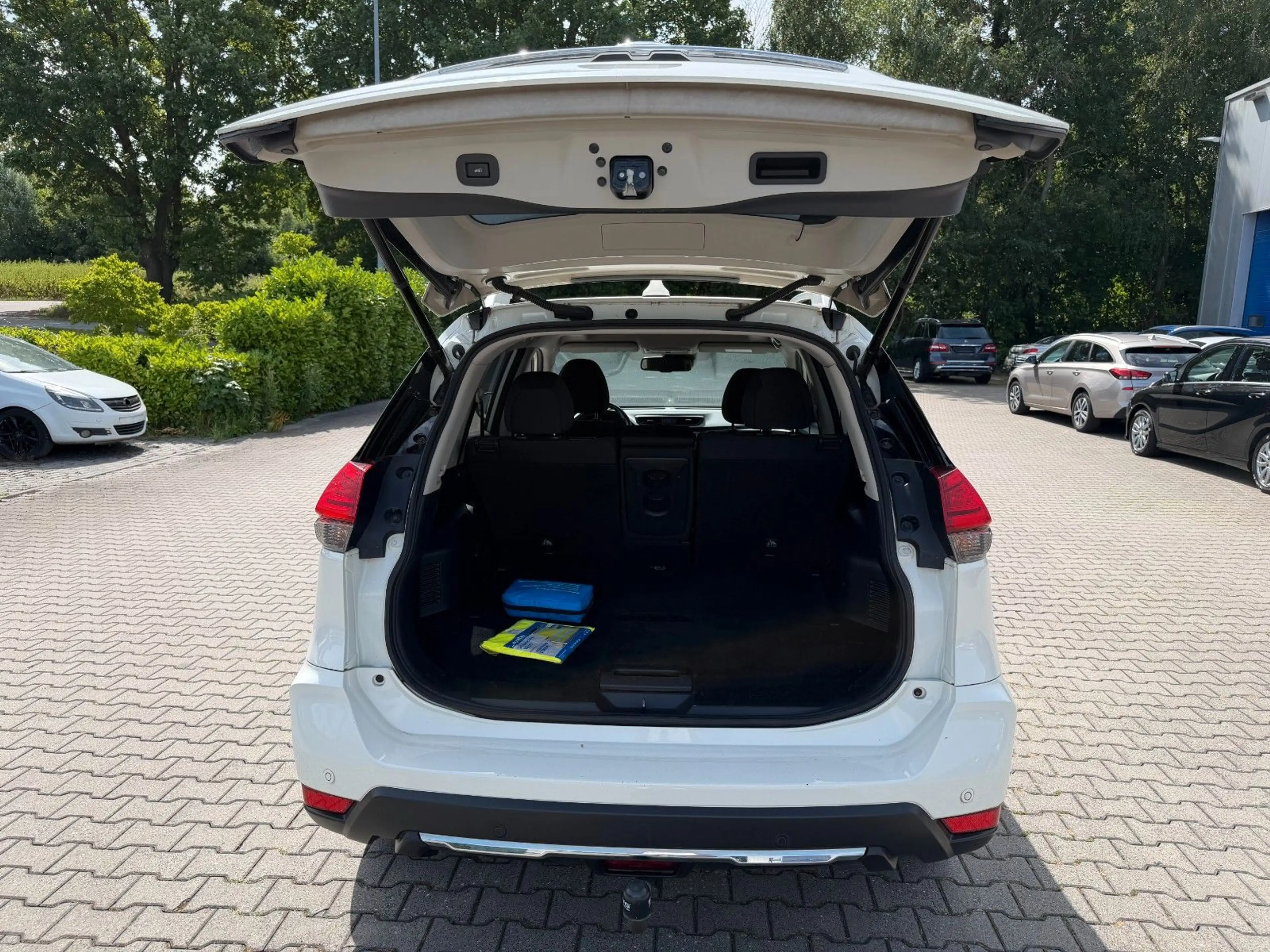 Nissan X-Trail N-Connecta Keyless* Navi* 360° Kamera* — photo 14