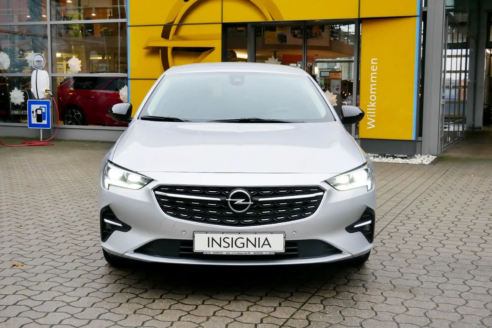 Opel Insignia GS 2.0 D Business Elegance Autom. *AHK* Silver - 2