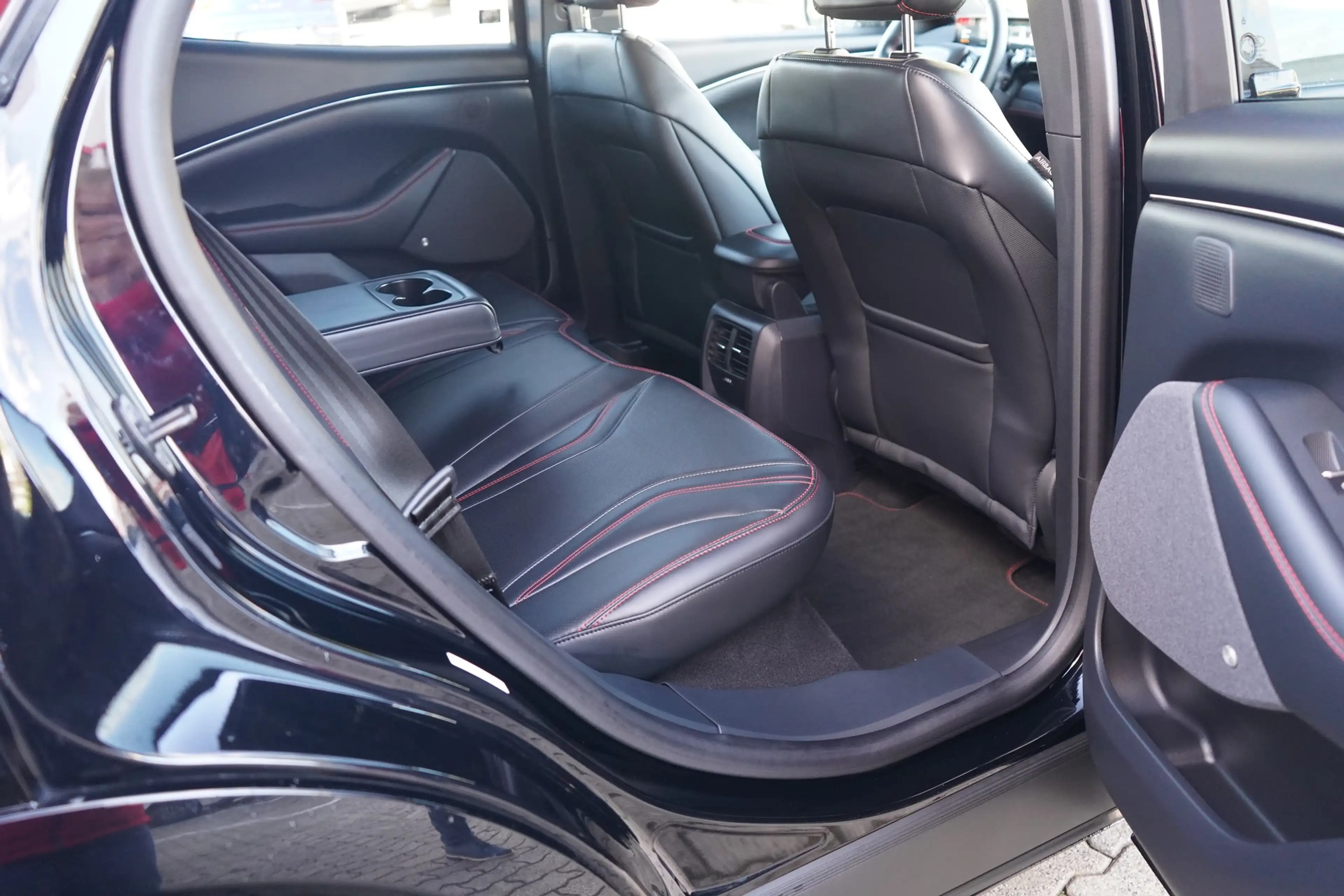 Ford Mustang Mach-E LED Navi ACC Totwinkel Kamera — photo 11
