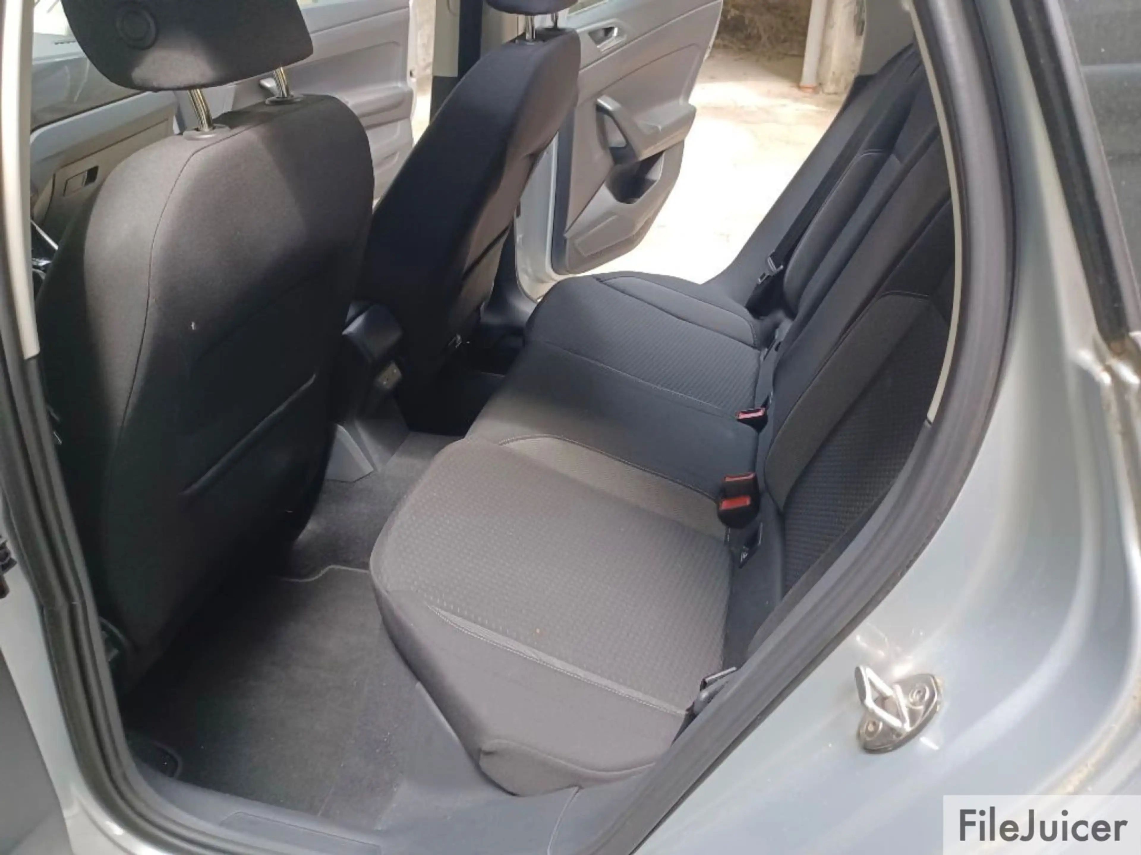 Volkswagen Taigo Life DSG|LED|ALU|DAB|ACC|CARPLAY|1.HAND — photo 9
