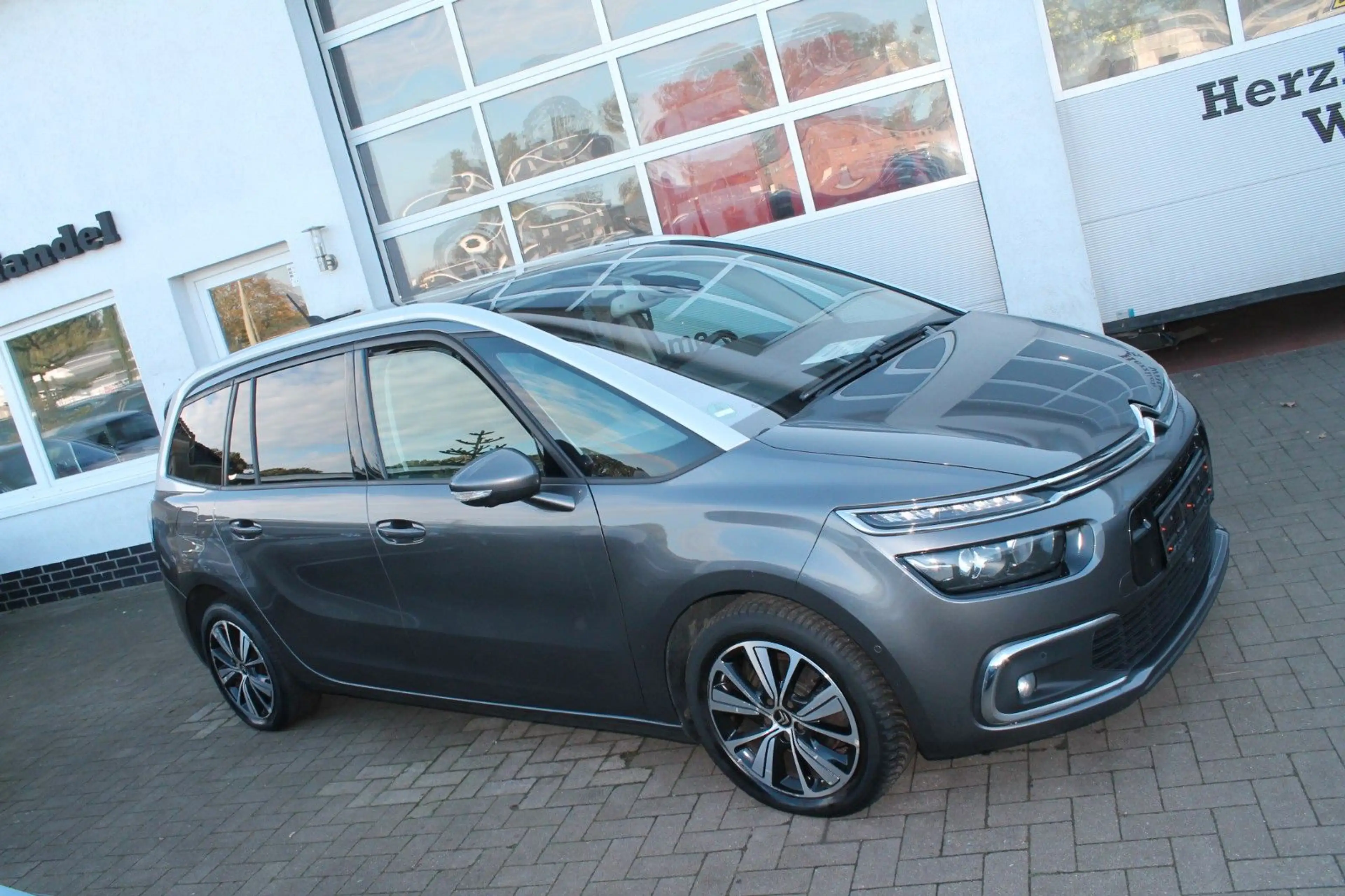 Citroen Grand C4 Picasso /Spacetourer Shine — photo 2