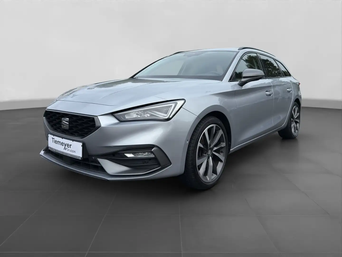 SEAT Leon Sportstourer 2.0 TDI FR LM18 NAVI AHK LEDER Silber - 2