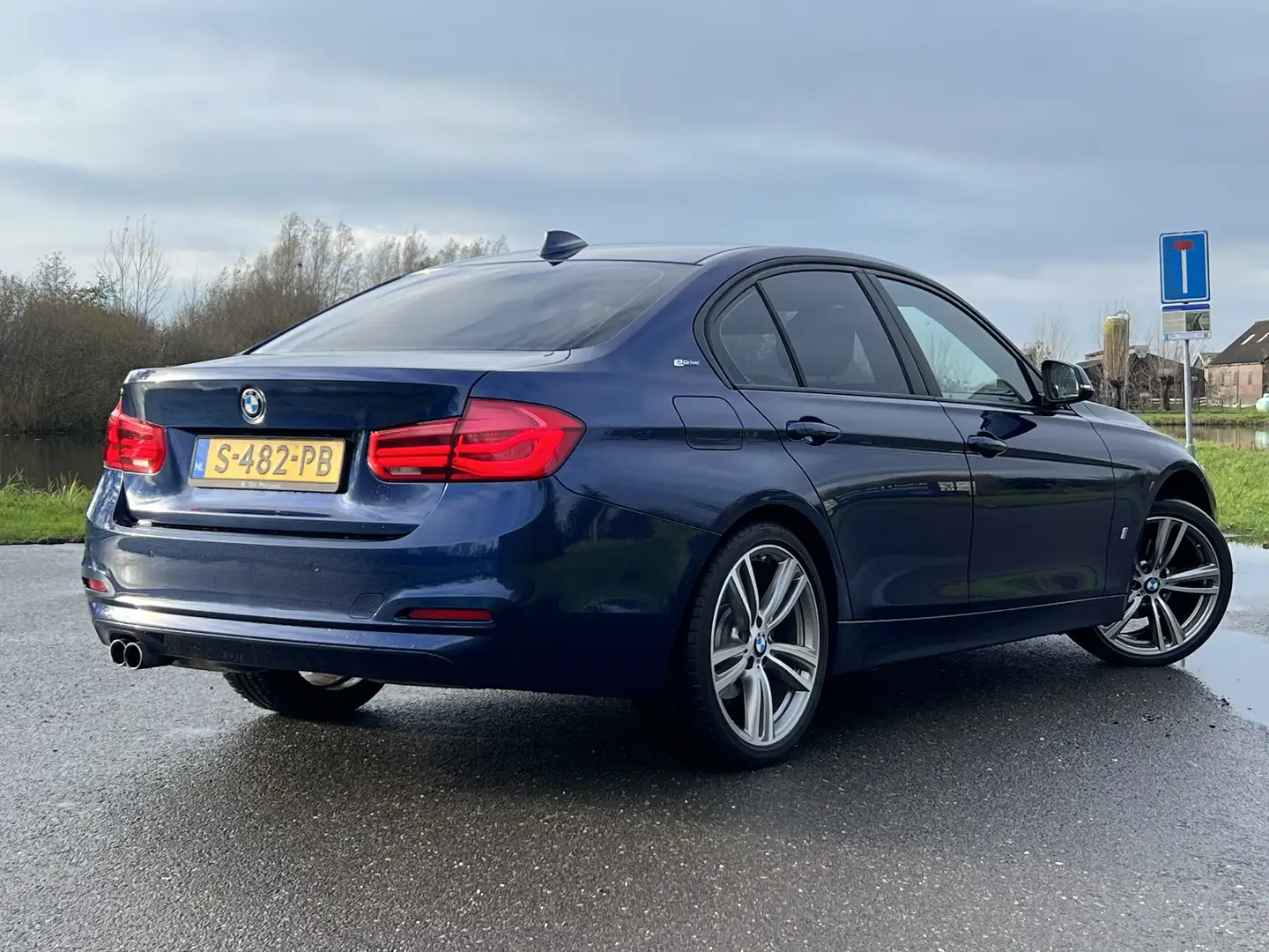 BMW 330 e 252 PK 19 Inch Goed onderhouden Blauw - 2