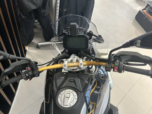 BMW R 1300 GS view 6