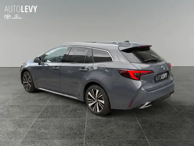 Toyota Corolla view 4