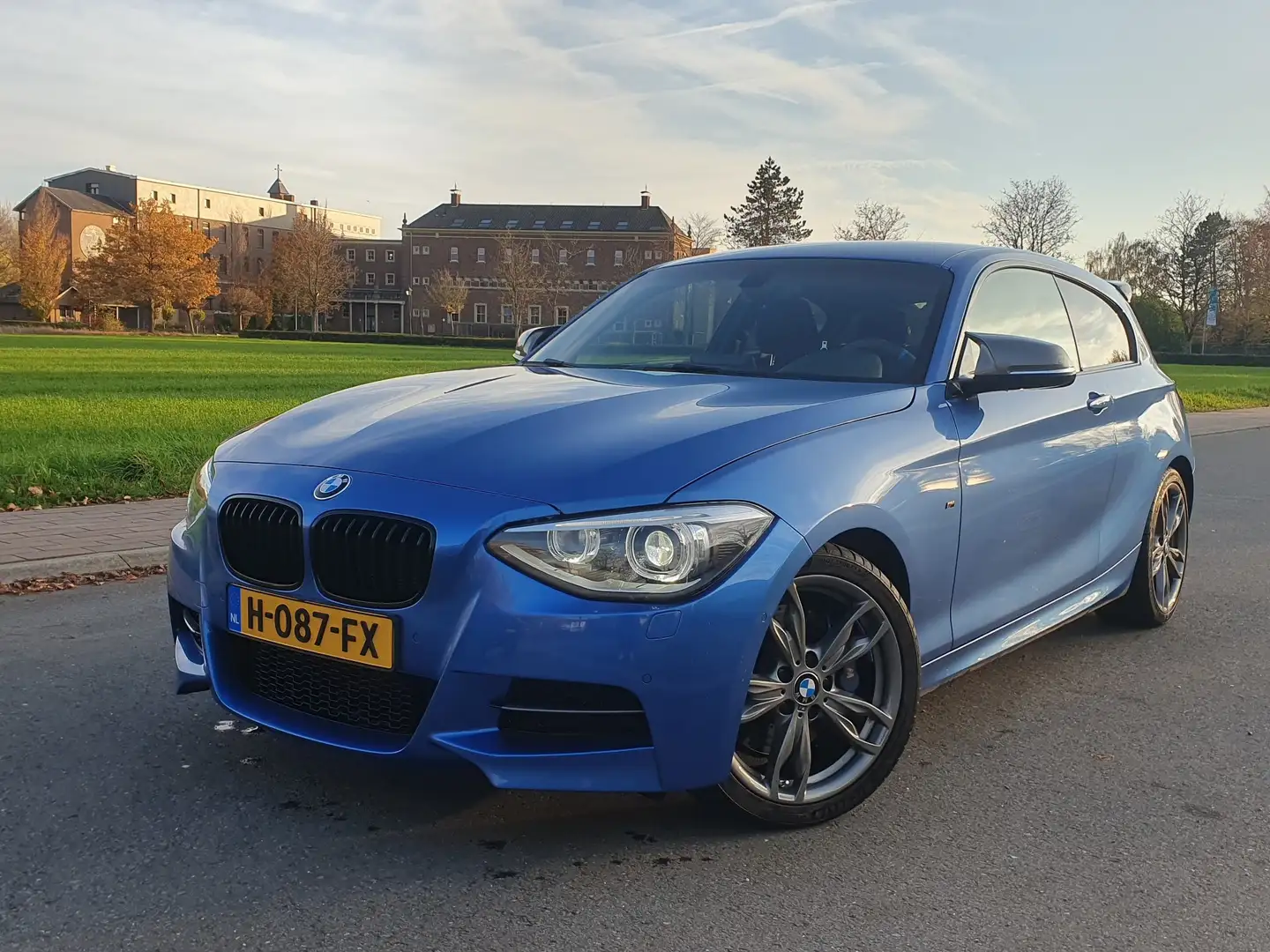 BMW 135 xD. High Exe. M Sport uitlaat Niebieski - 1