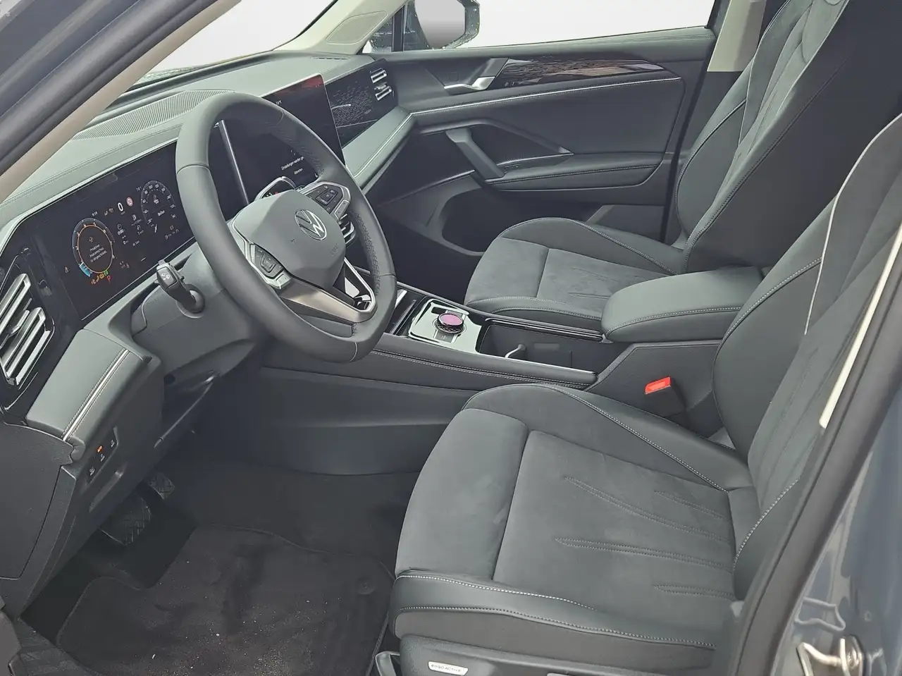 Volkswagen Tiguan 2.0 TSI DSG 4M Elegance 8
