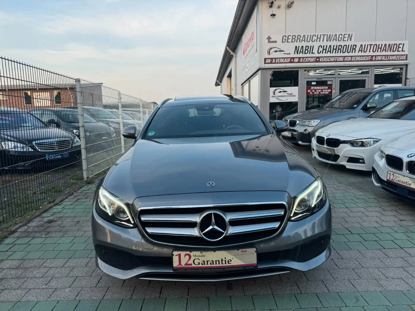 Mercedes-Benz E 200 E200d T-Modell Burmeister LED Gris - 2
