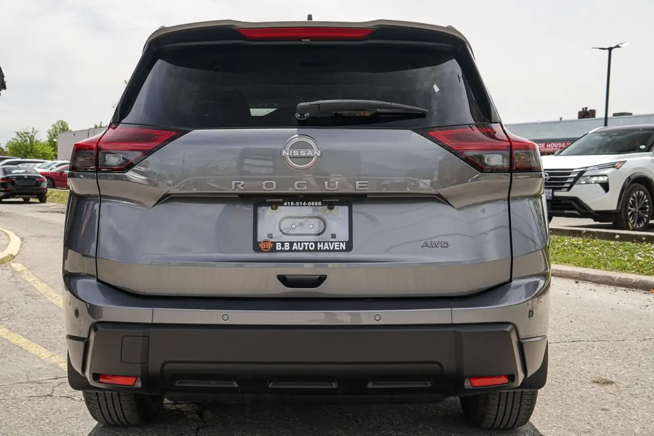 Nissan Rogue снимка Nissan Rogue
