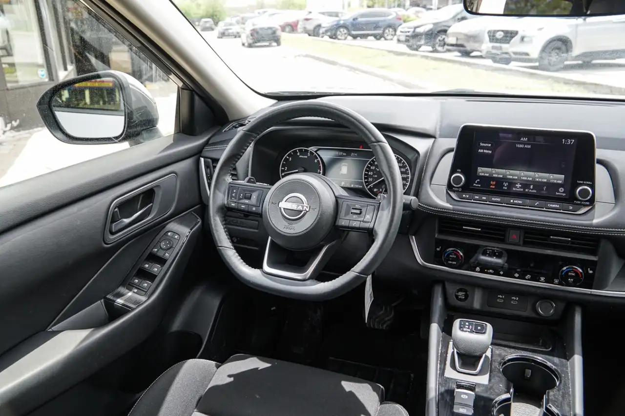 Nissan Rogue снимка Nissan Rogue