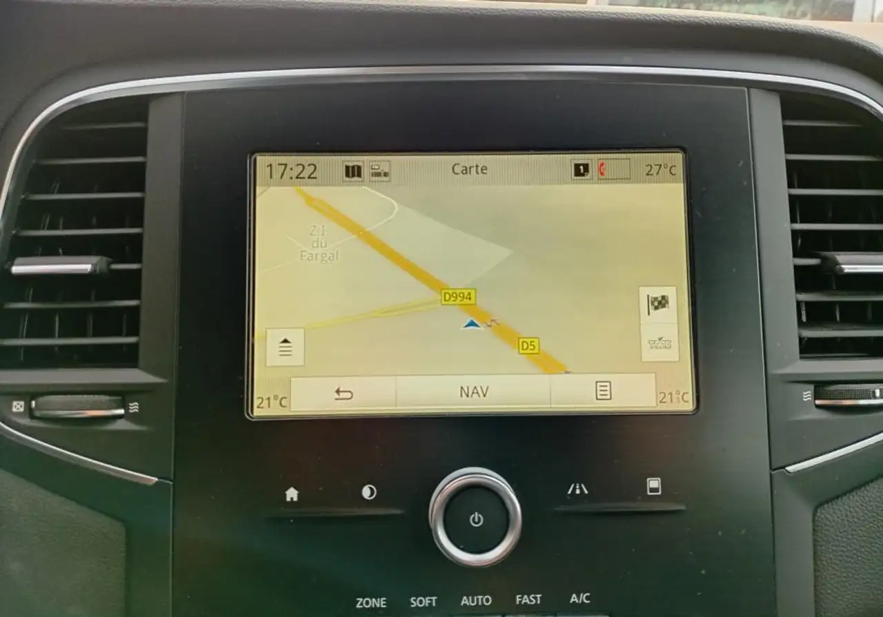 Renault Megane Citadine 5 portes — photo 20