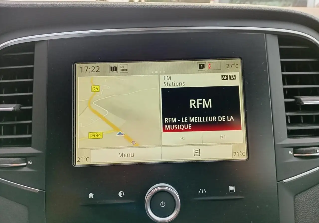 Renault Megane Citadine 5 portes — photo 18