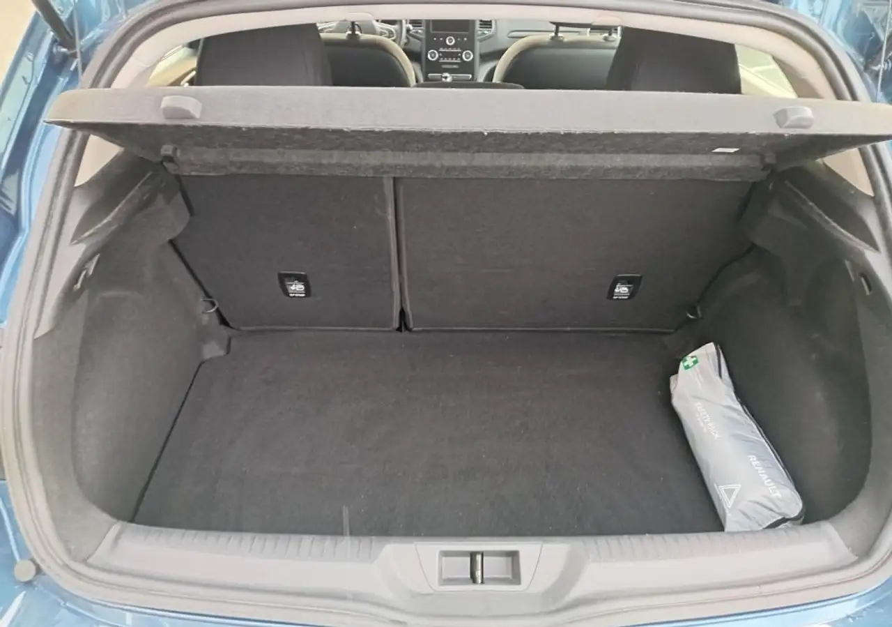 Renault Megane Citadine 5 portes — photo 10