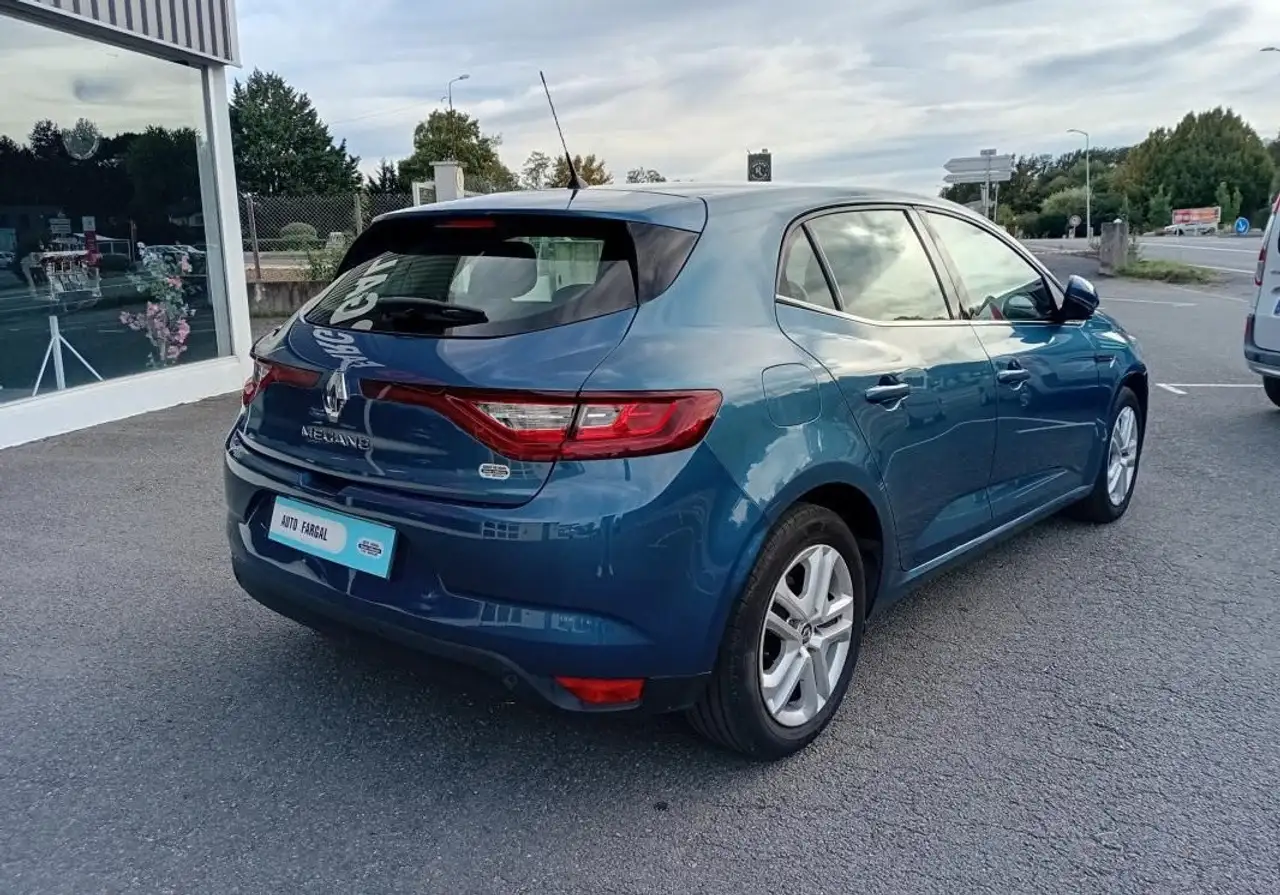 Renault Megane Citadine 5 portes — photo 2