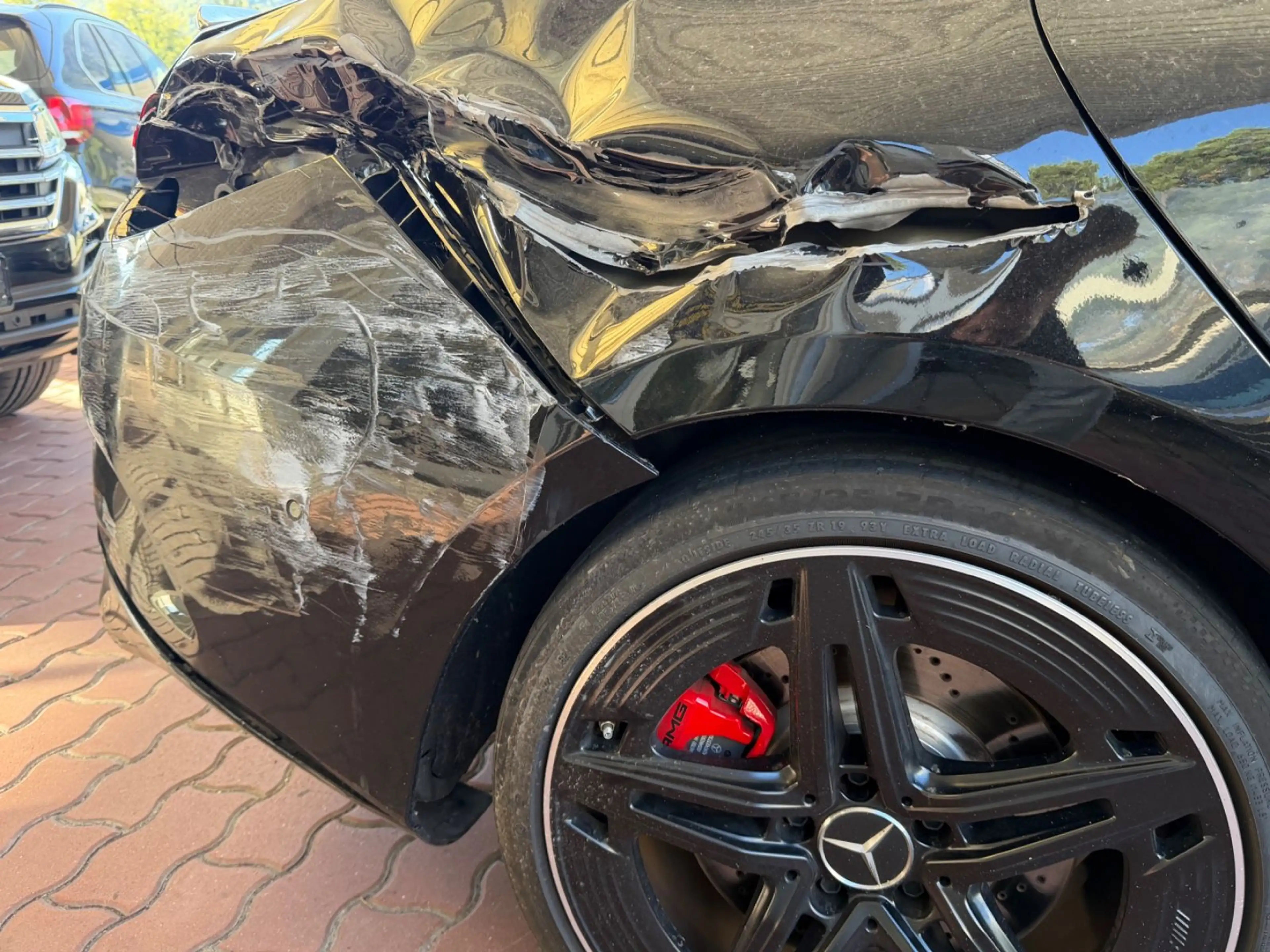 Mercedes-Benz CLA 35 AMG 4M Premium+ — photo 5