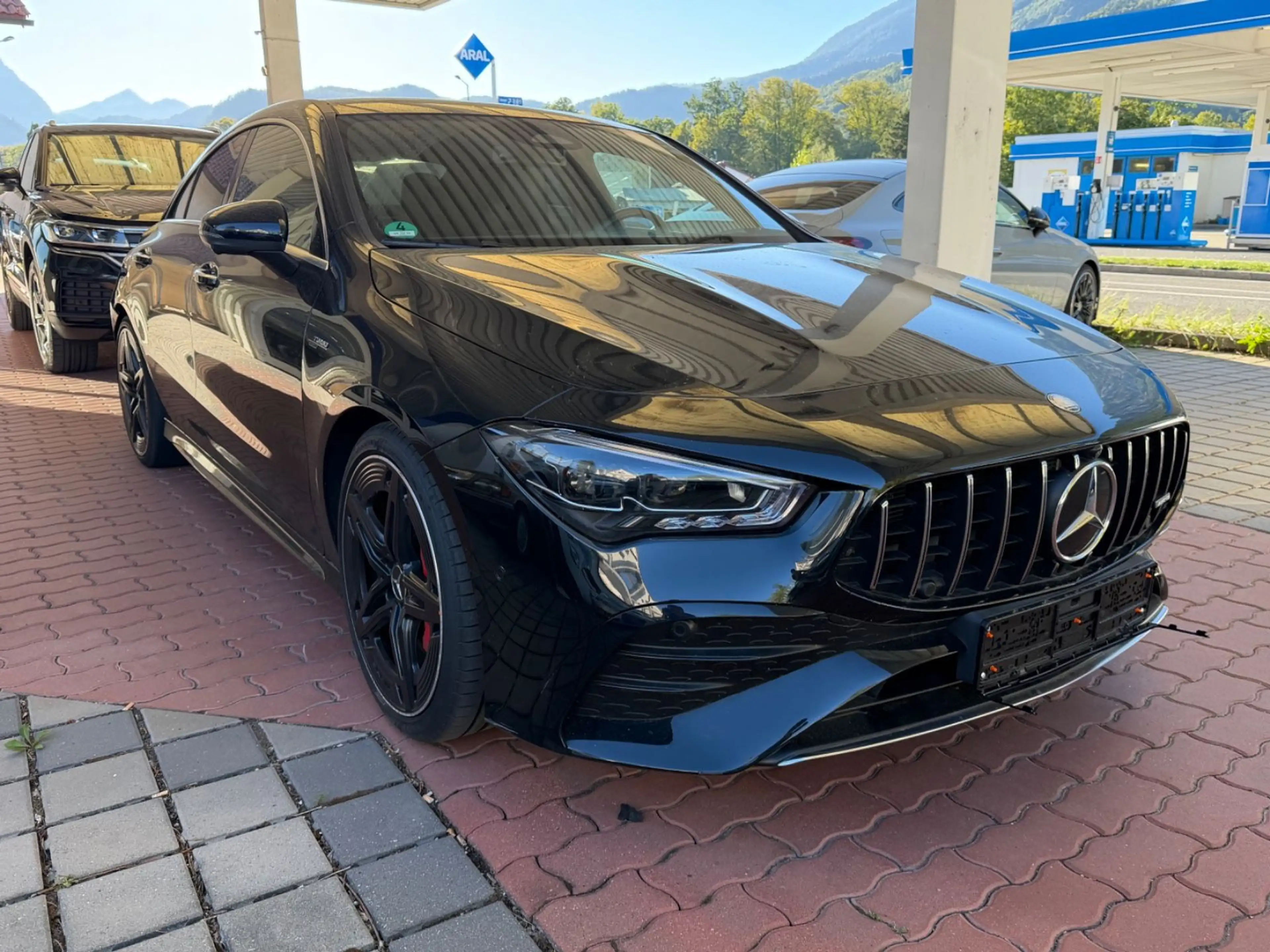 Mercedes-Benz CLA 35 AMG 4M Premium+ — photo 2