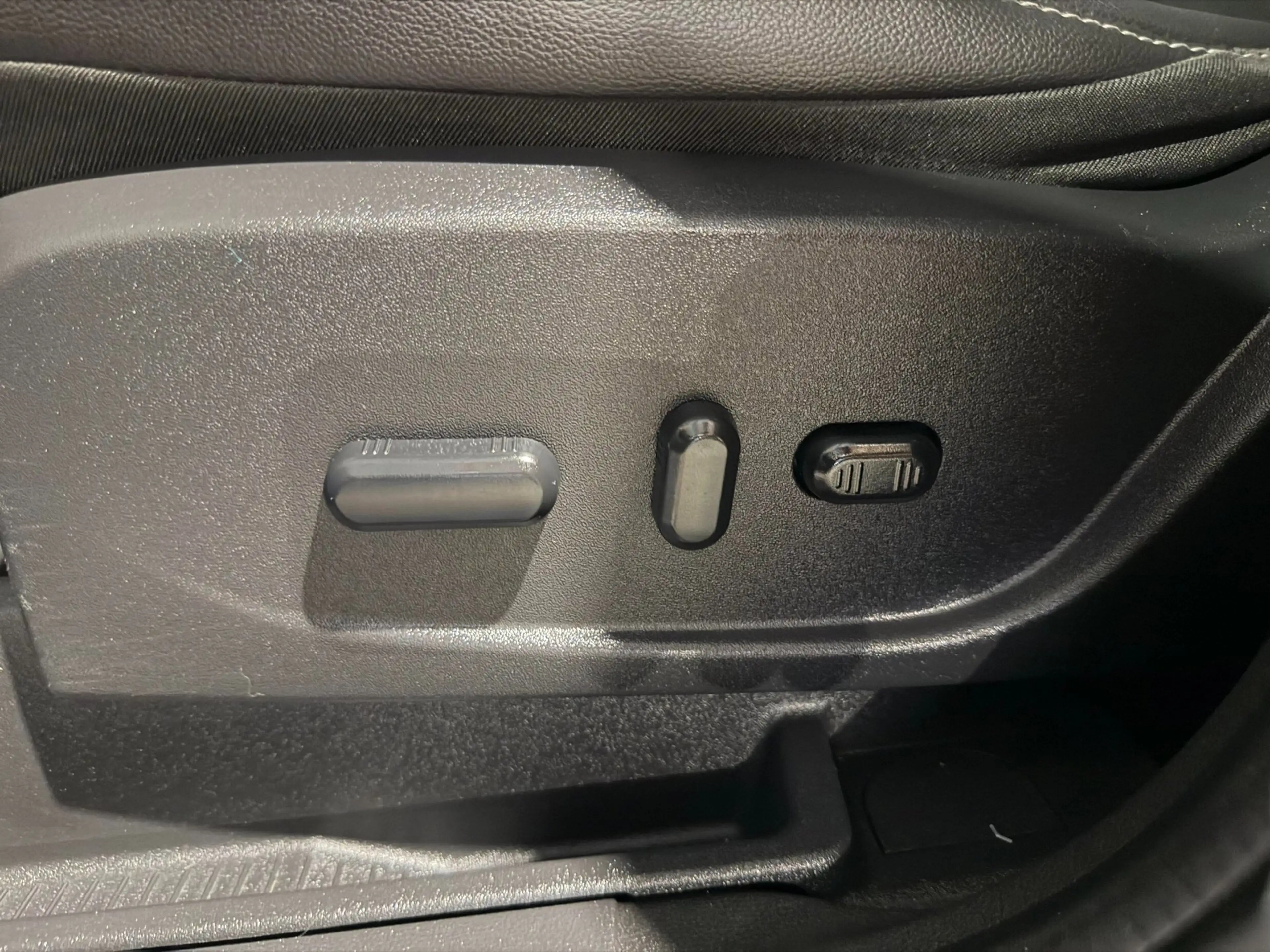 Ford C-Max 2.0 Plug-in Hybrid Titanium Plus Panoramadak Leer — photo 15
