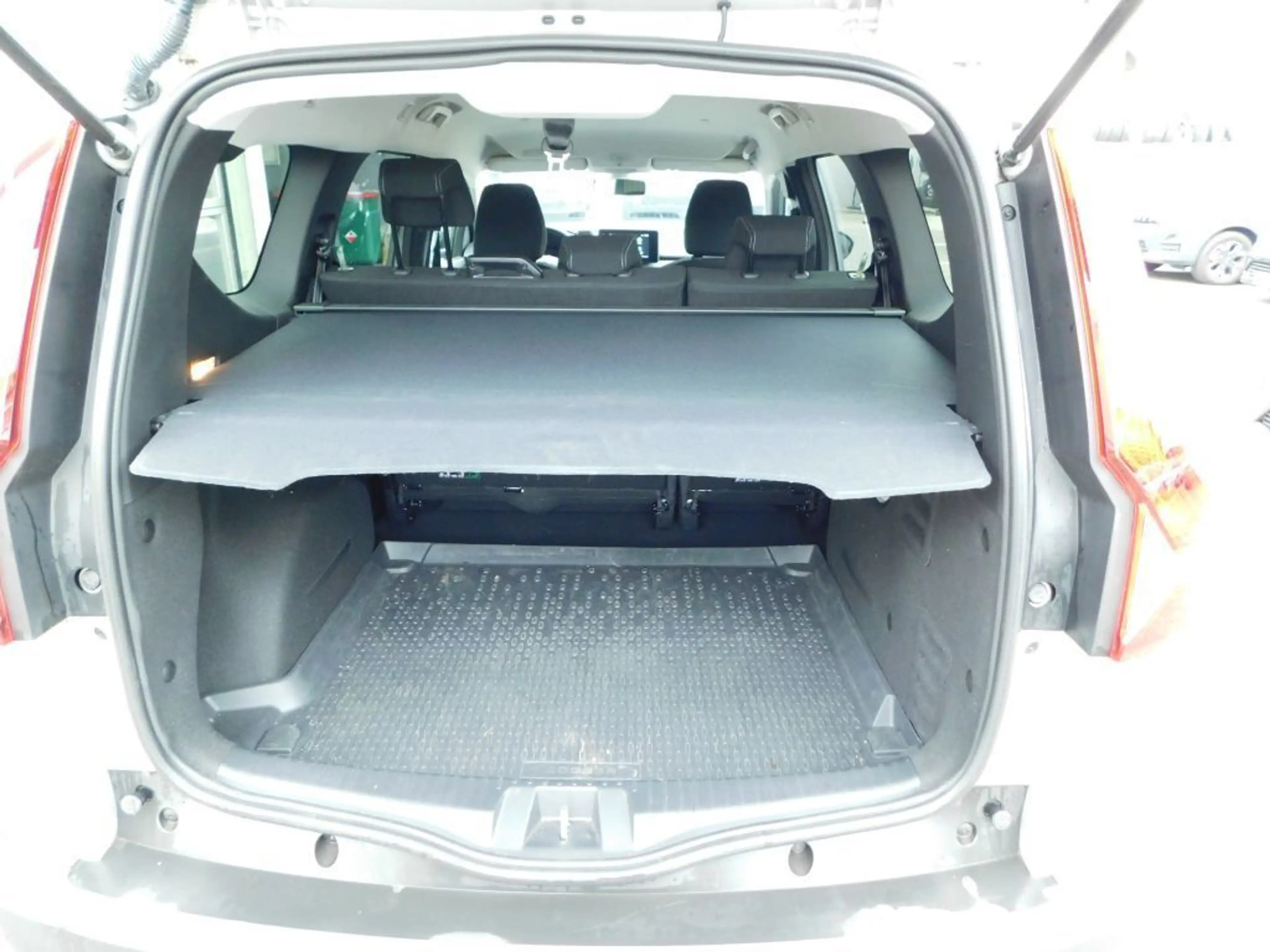 Dacia Jogger Extreme+ TCe 110 5-Sitzer — photo 13