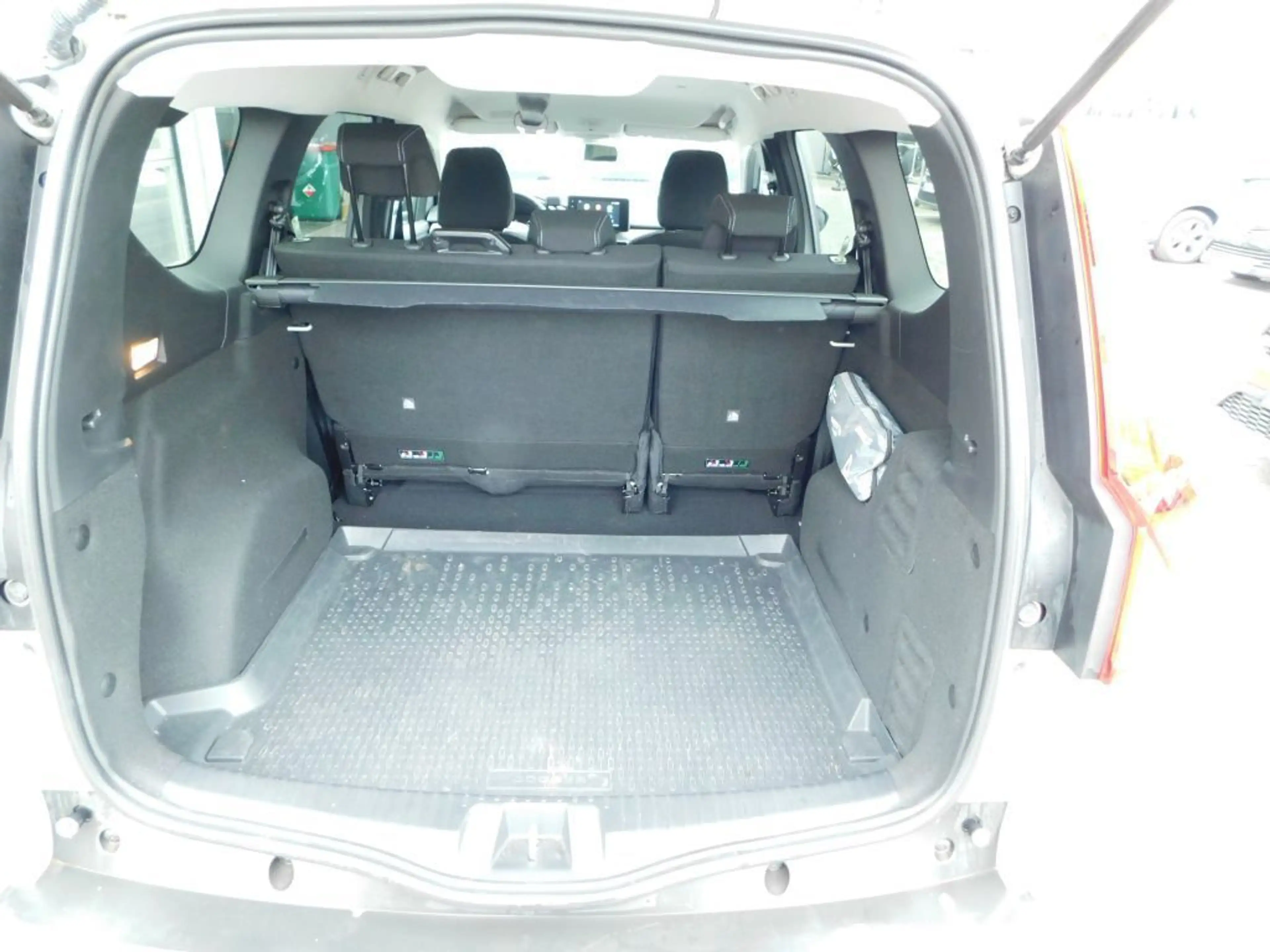 Dacia Jogger Extreme+ TCe 110 5-Sitzer — photo 12