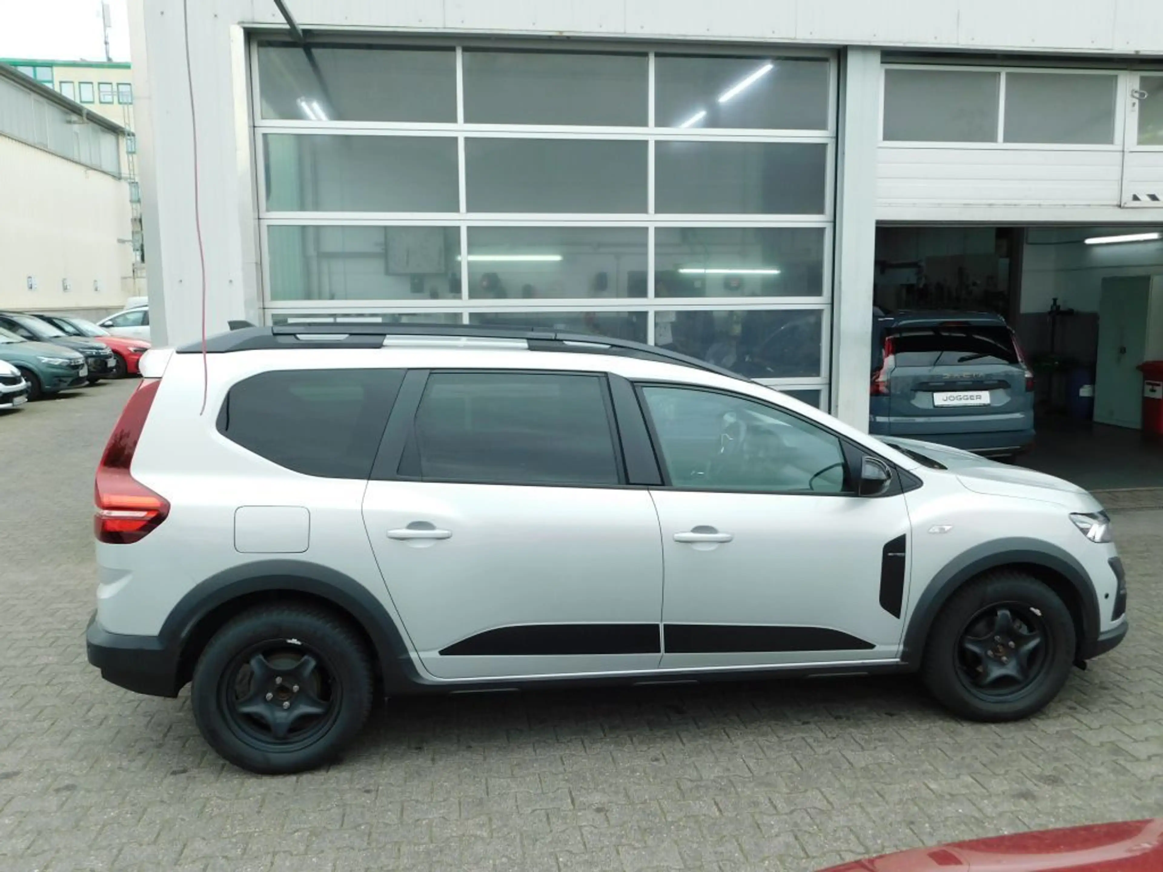 Dacia Jogger Extreme+ TCe 110 5-Sitzer — photo 2