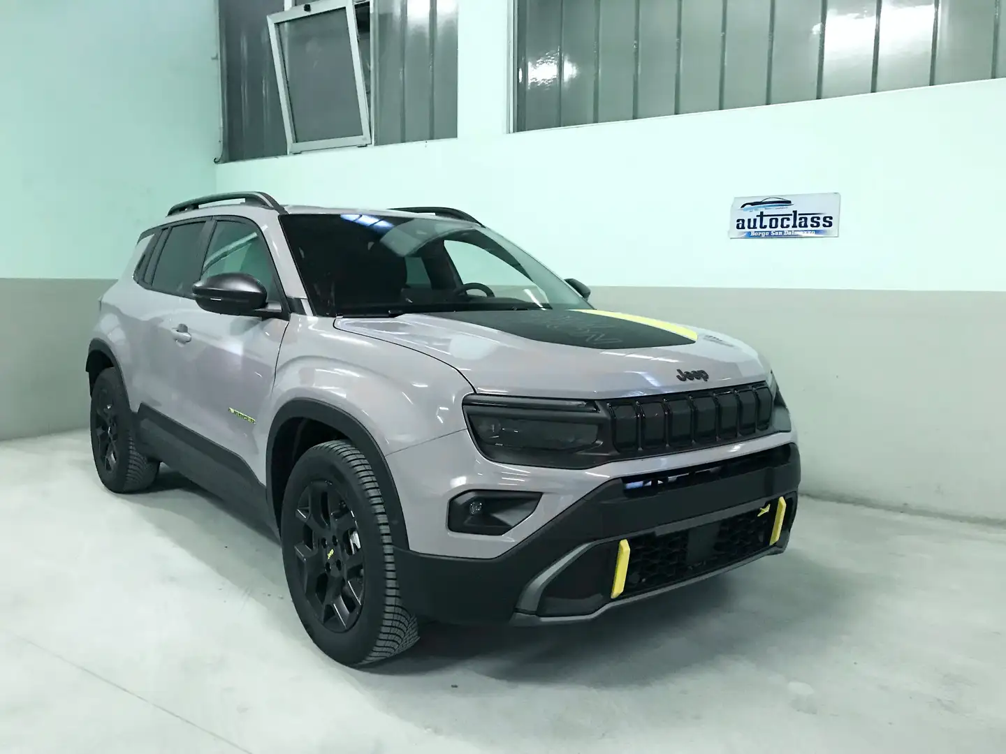 Jeep Avenger The North Face 4xe 145cv / 1 of 4806 Grigio - 2