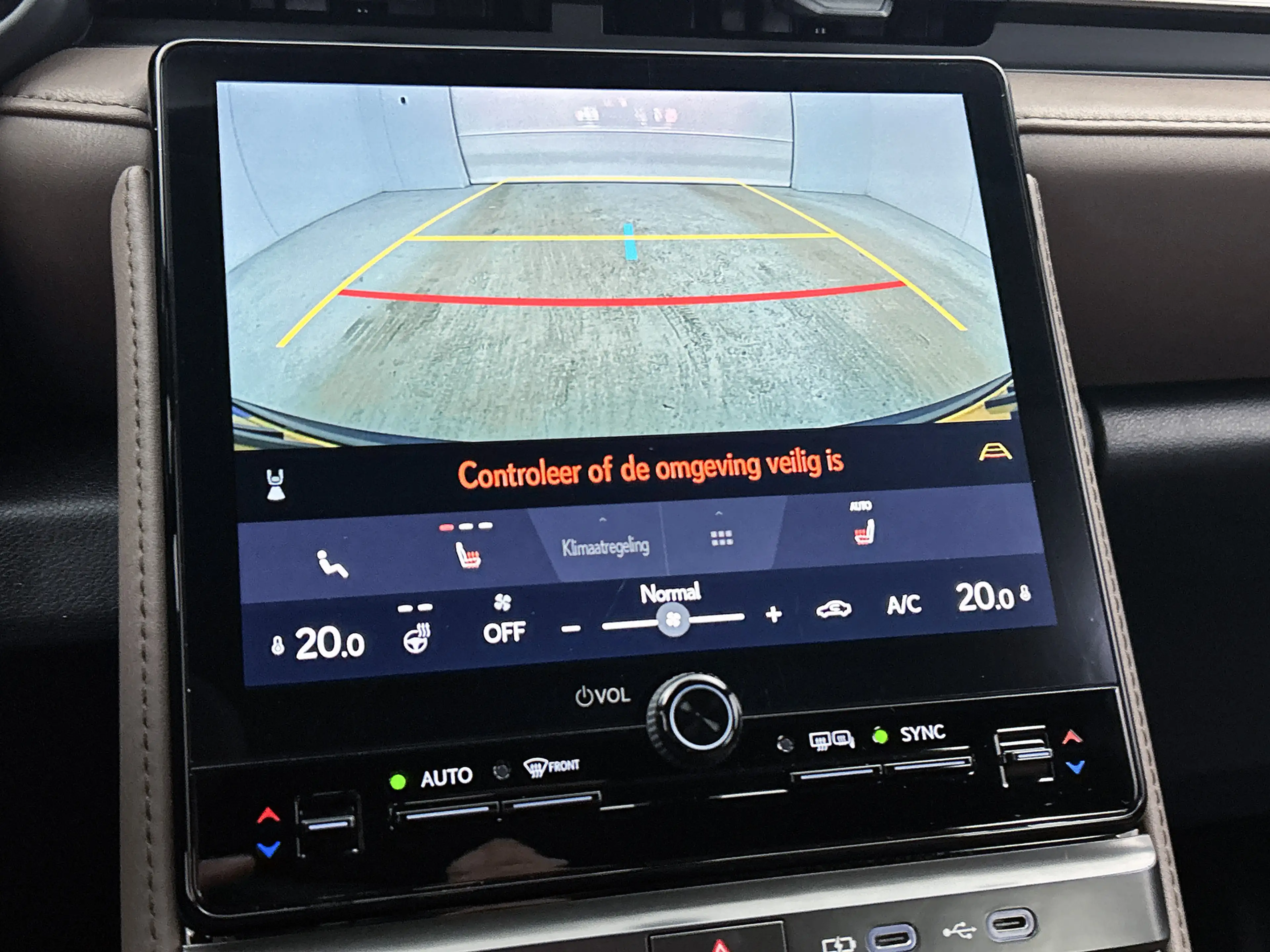 Lexus LBX Elegant 2WD | BTW Voertuig | Stoelverwarming | Led — photo 8