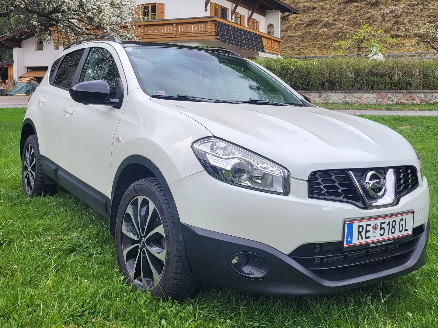 Nissan Qashqai Qashqai 1,6 dCi 360 Start/Stop 4WD 360 Start/Stop Weiß - 2