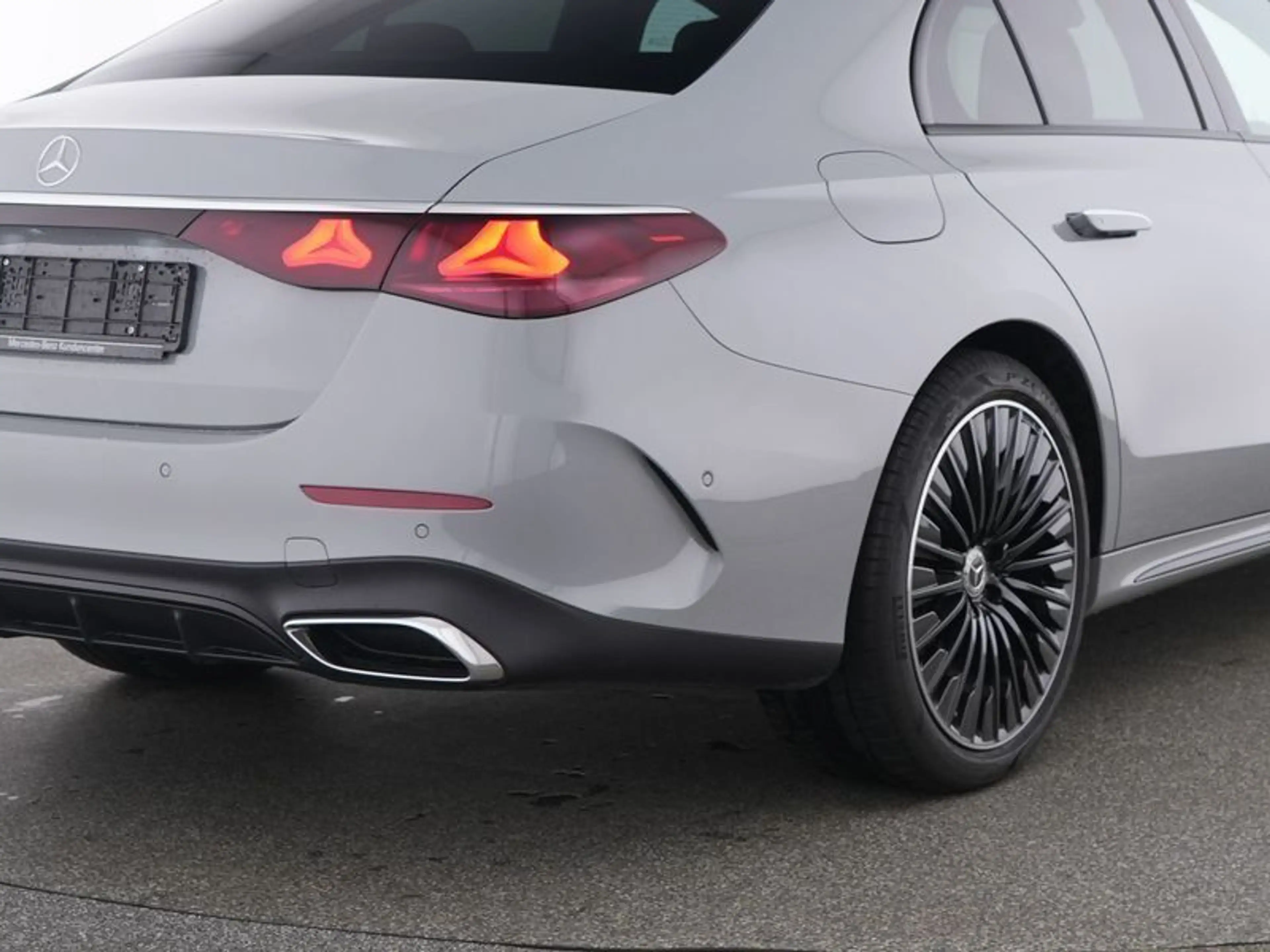 Mercedes-Benz E 220 d AMG Limo Night Burmest DIS Totw. AHK 20" — photo 4