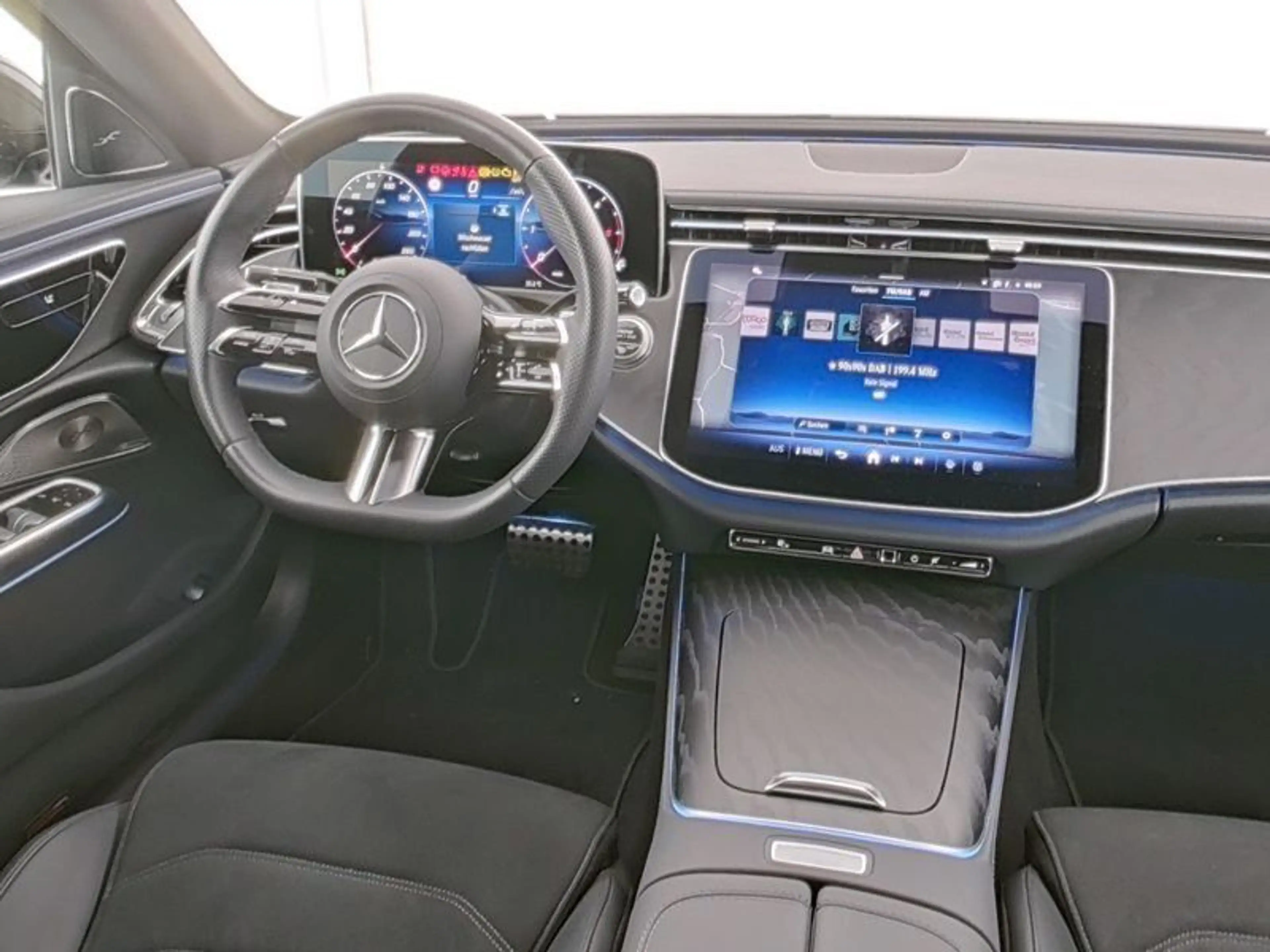 Mercedes-Benz E 220 d AMG Limo Night Burmest DIS Totw. AHK 20" — photo 5