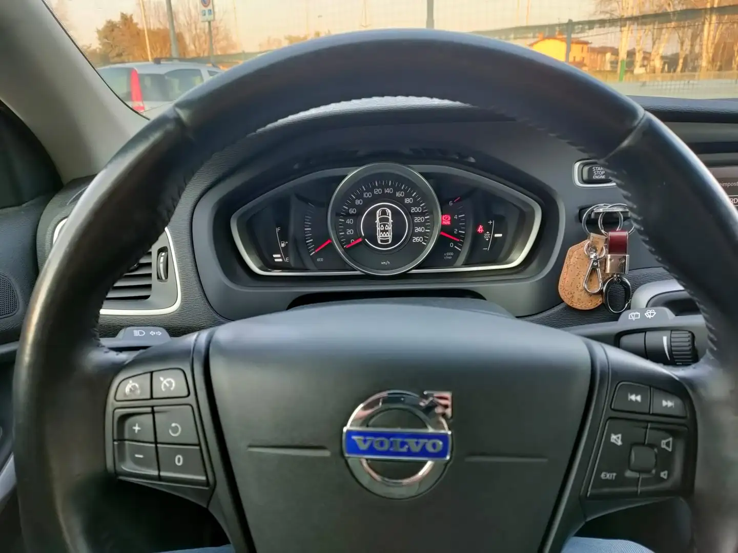 Volvo V40 1.6 d2 Momentum - 1