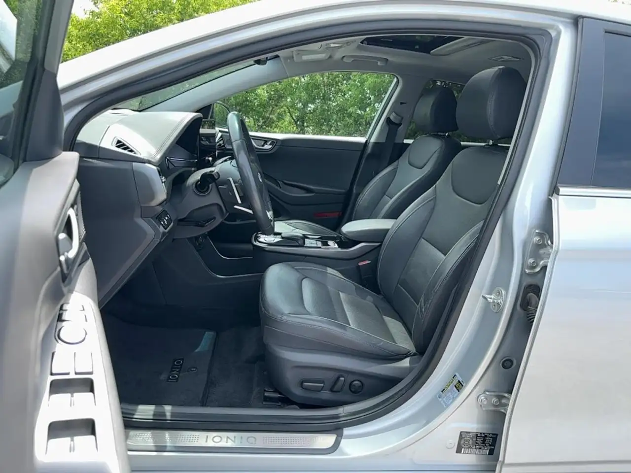 Hyundai IONIQ снимка Hyundai IONIQ