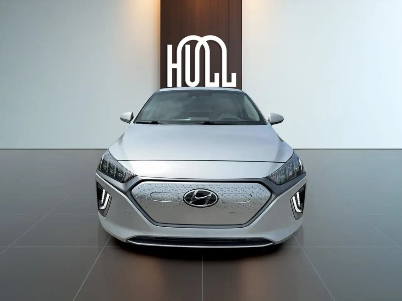 Hyundai IONIQ снимка Hyundai IONIQ