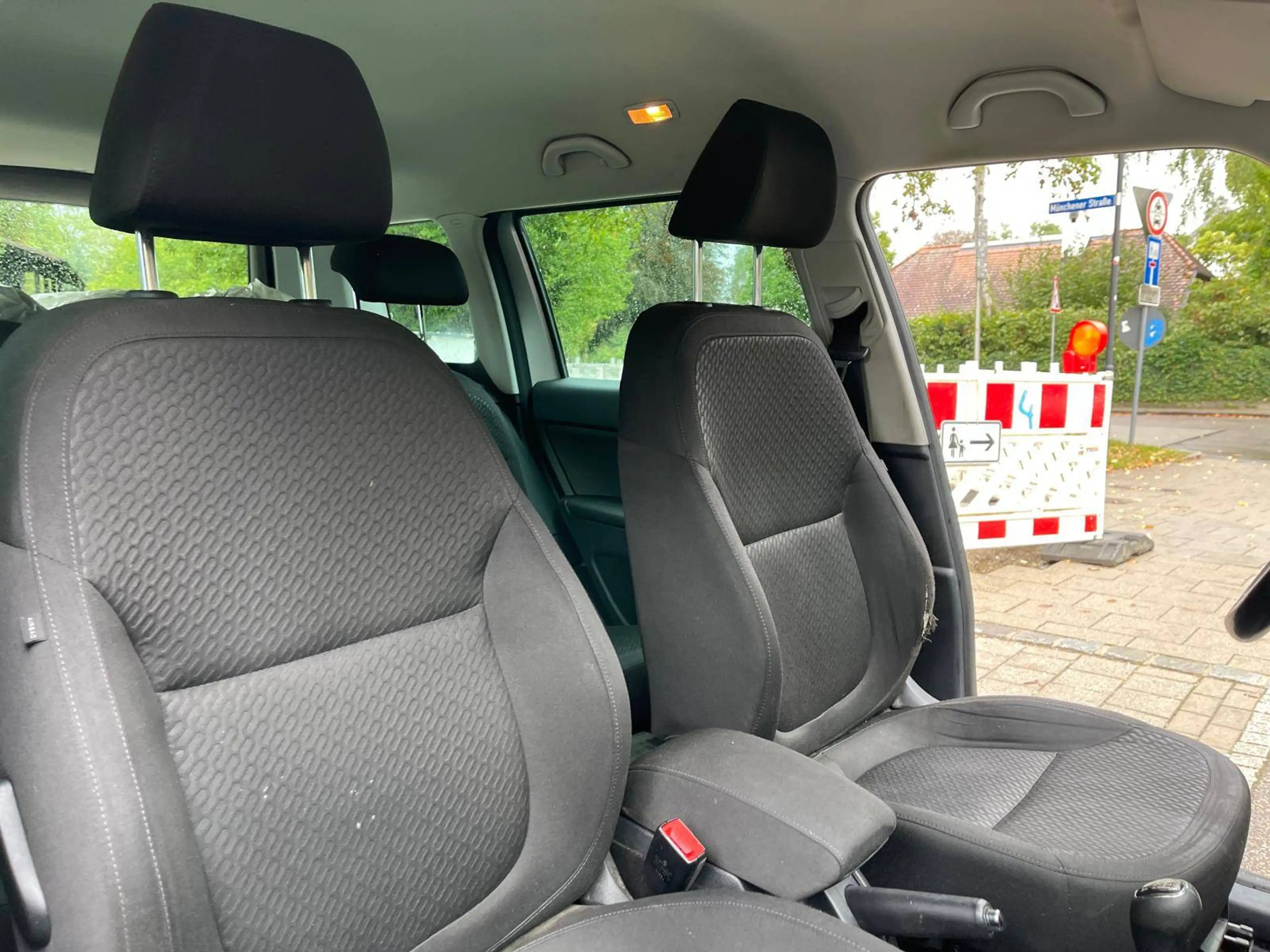 Skoda Yeti Style Outdoor 4x4 *TÜV 09/2027* — photo 15