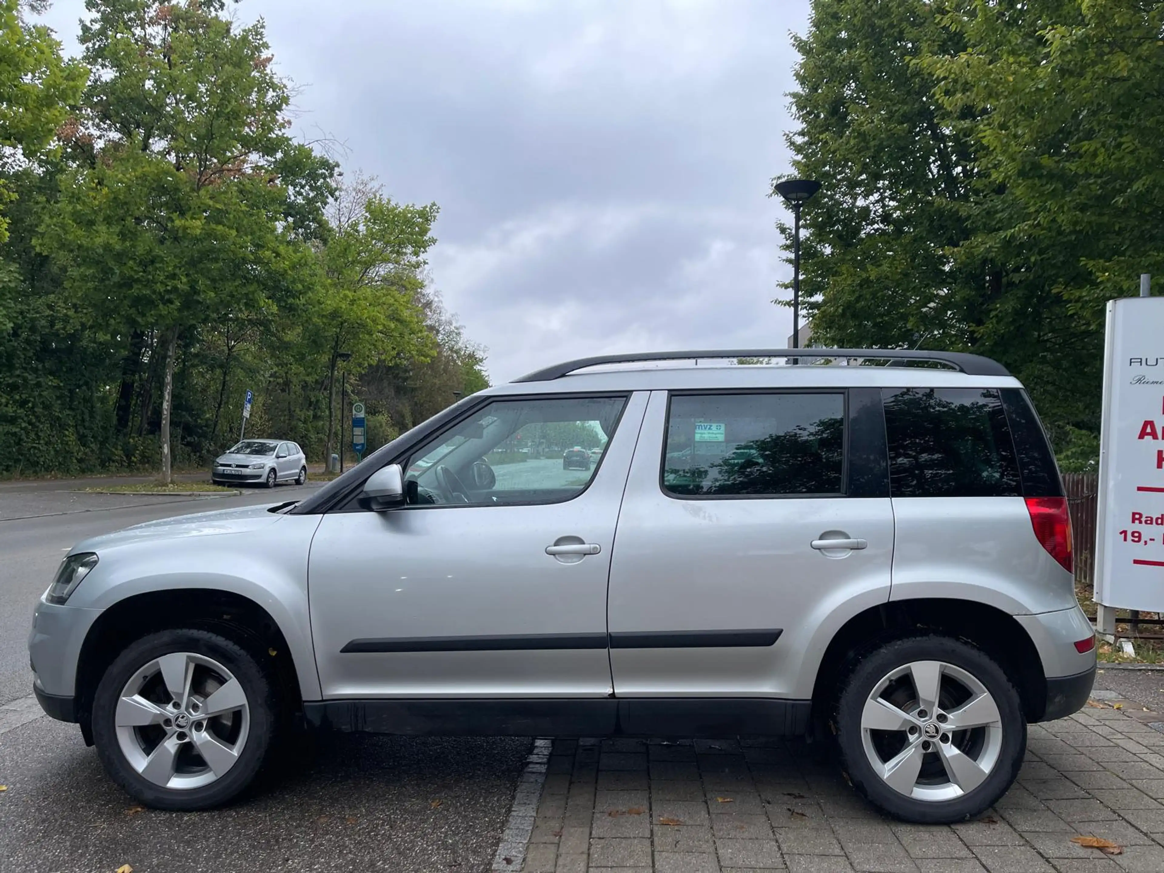 Skoda Yeti Style Outdoor 4x4 *TÜV 09/2027* — photo 2