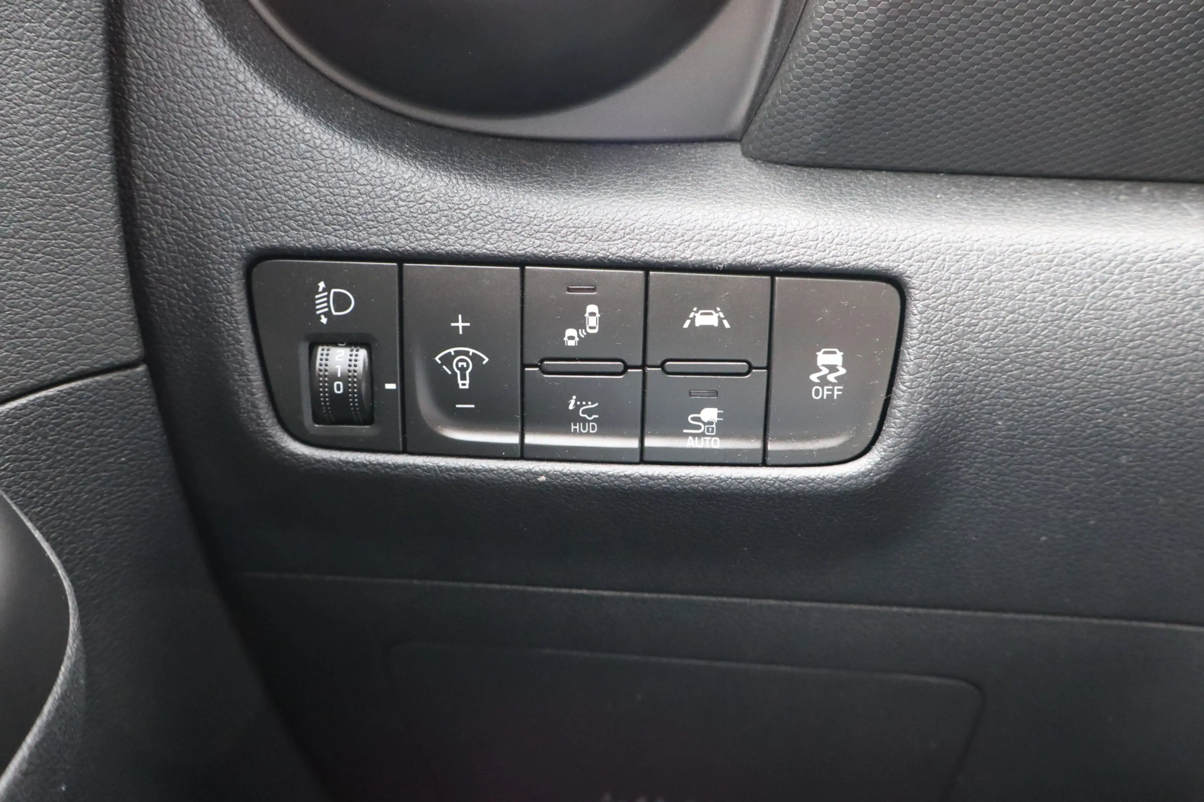 Hyundai KONA EV Fashion 64 kWh NL Auto/Apple carplay/Warmtepomp — photo 17