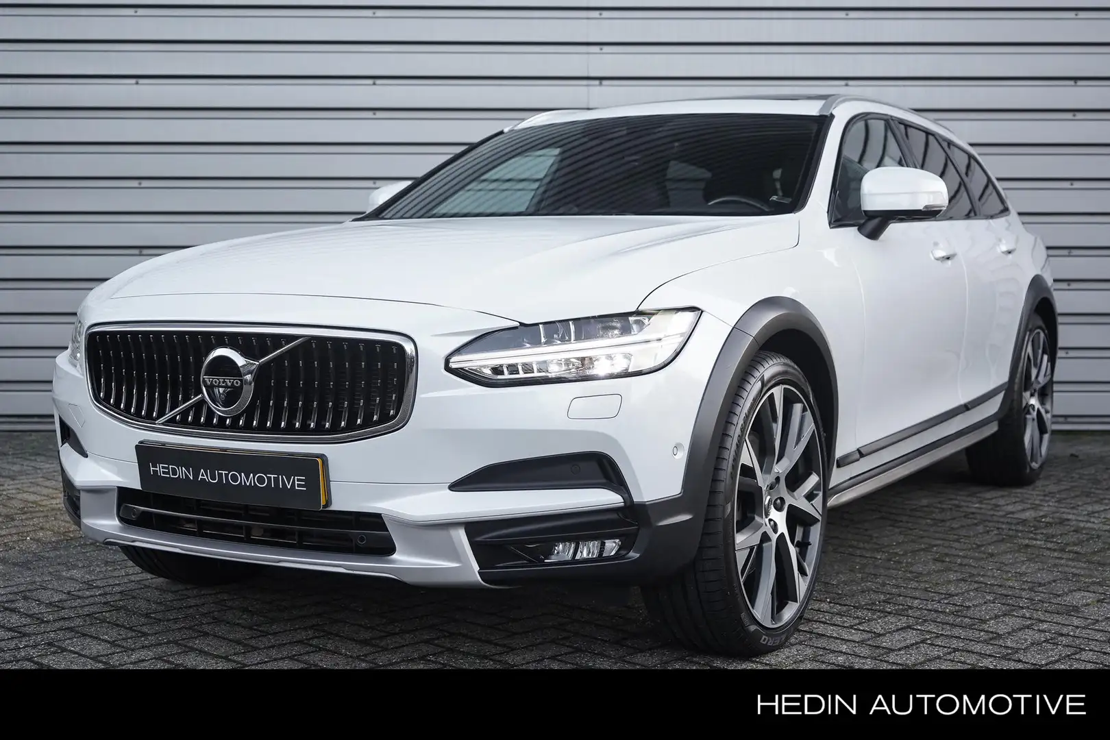 Volvo V90 Cross Country 2.0 T5 Pro | Bowers & Wilkins | Trekhaak | Panoram Wit - 1