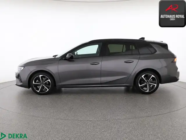 Opel Astra view 2