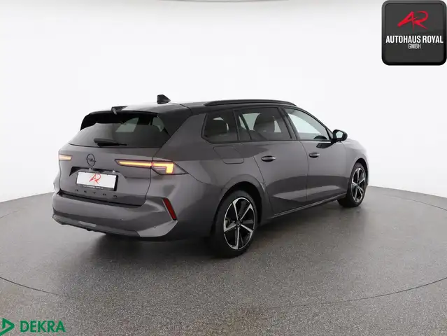 Opel Astra view 5