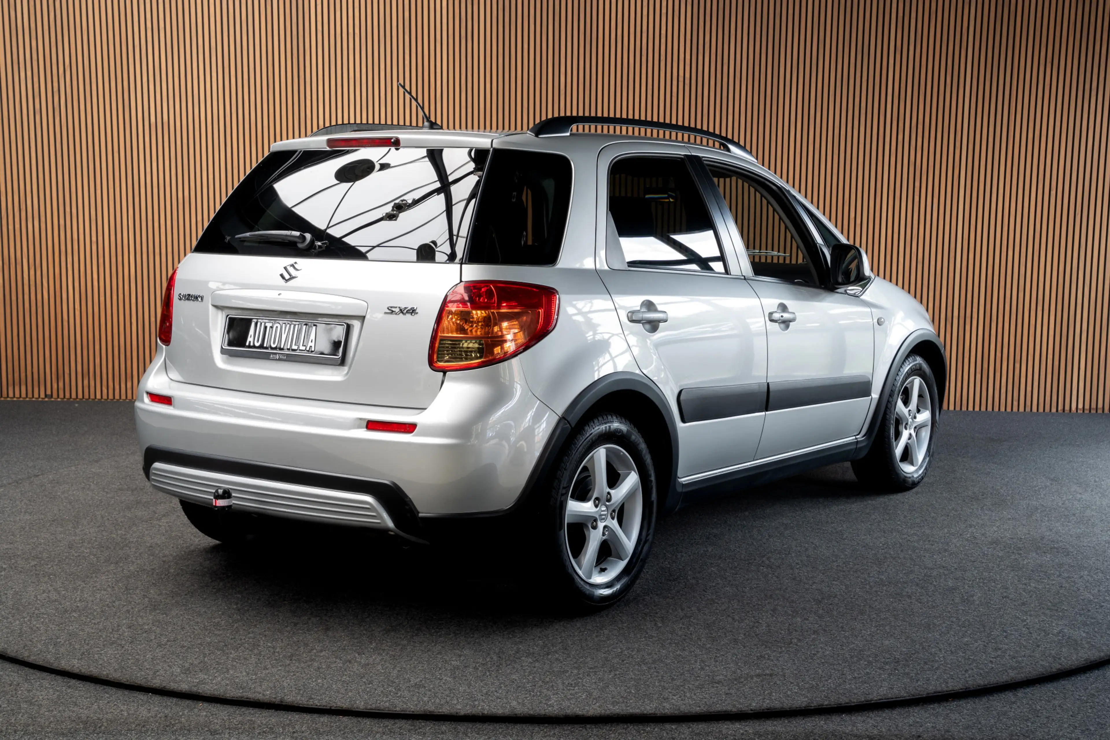 Suzuki SX4 1.6 Comfort — photo 6